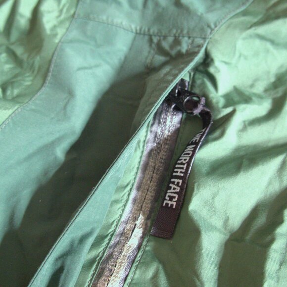 Vintage North Face Waterproof Goretex Mountain Rain Jacket (Women's Small) - Picture 9 of 12